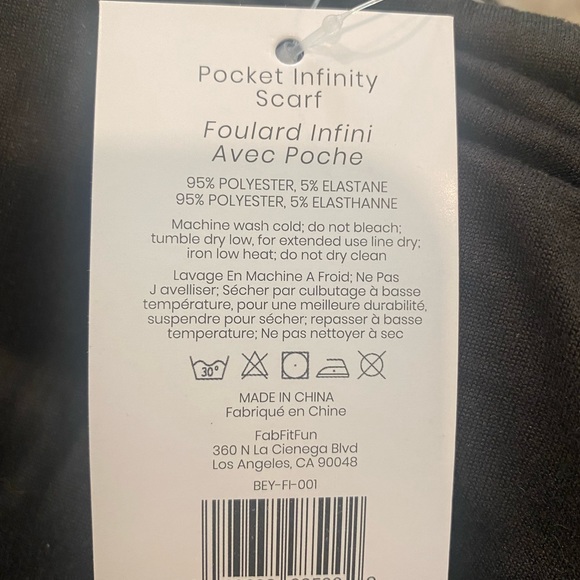 NWT Beyond Yoga Infinity Hidden pocket Scarf Black - Picture 9 of 9